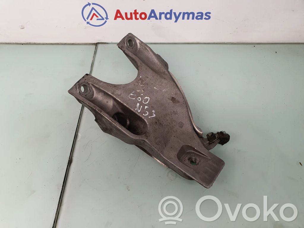 BMW 5 E60 E61 Engine mounting bracket 
