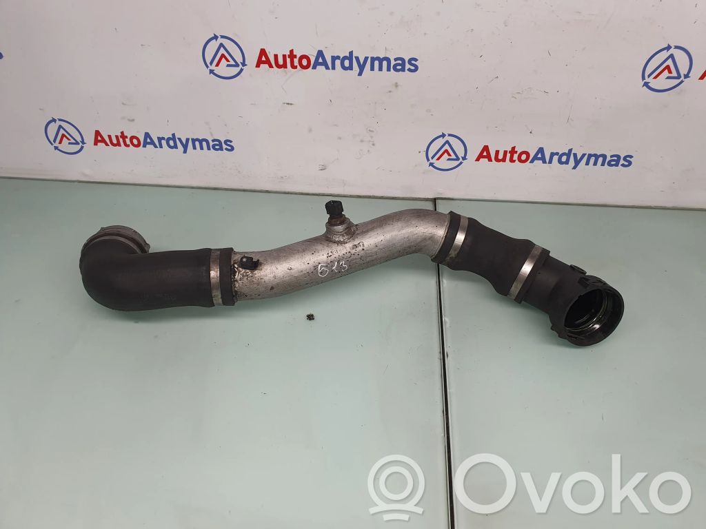 BMW 7 E65 E66 Välijäähdyttimen letku 