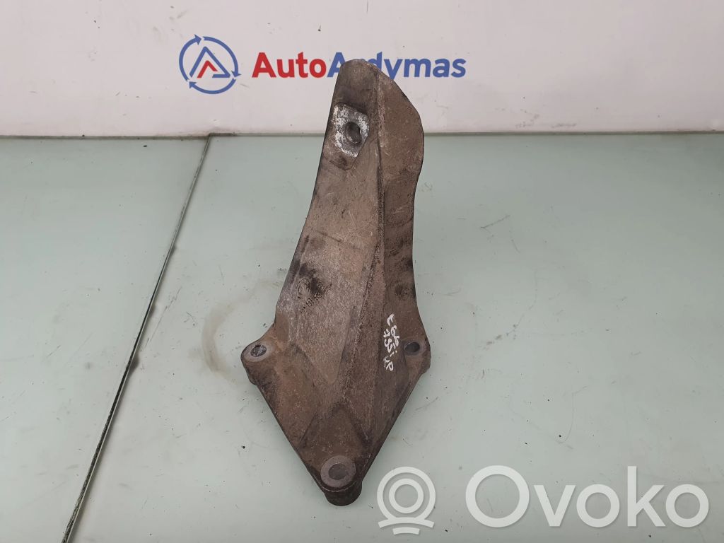 BMW 7 E65 E66 Moottorin kiinnikekorvake (käytetyt) 