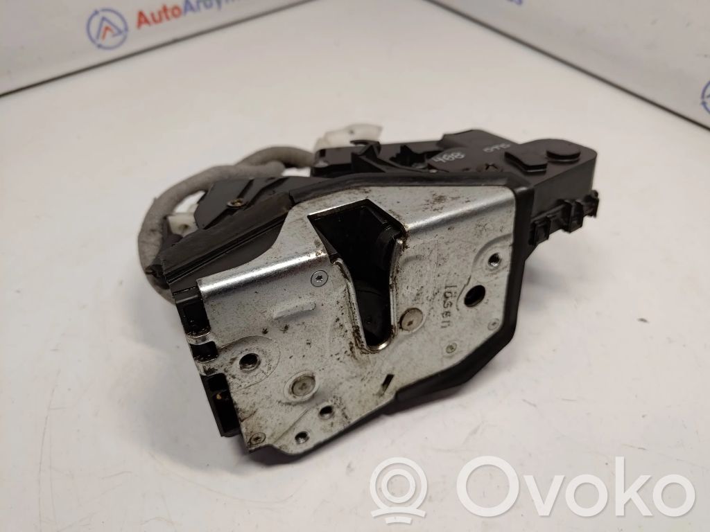 BMW 3 E46 Front door lock 