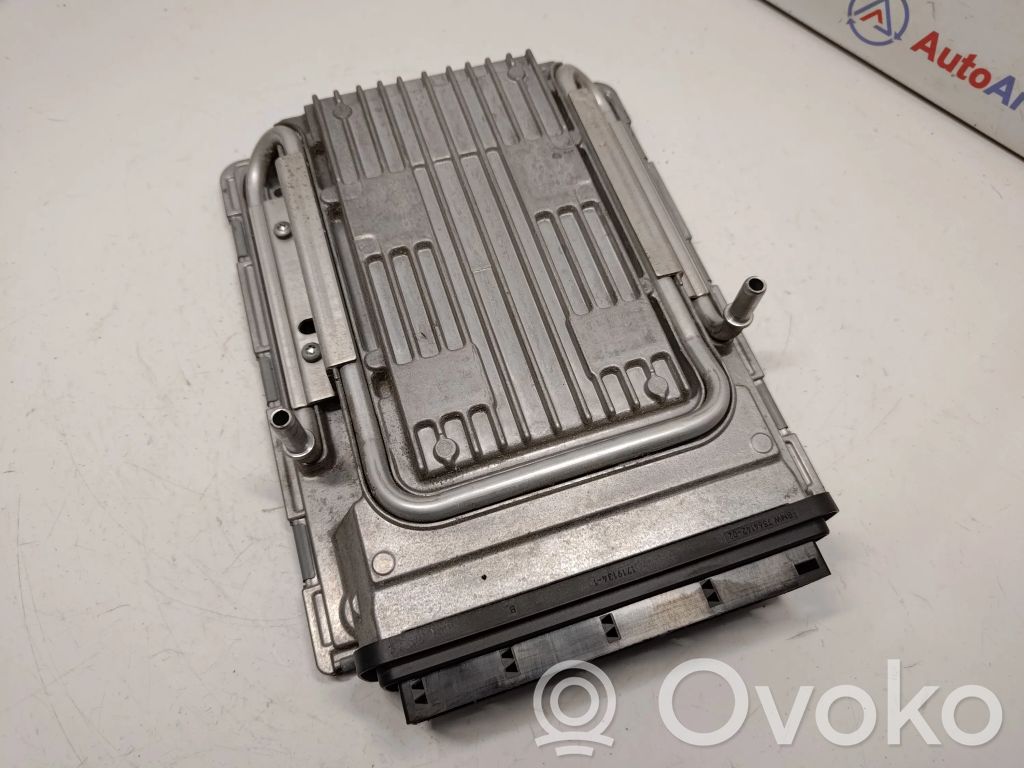 BMW 5 F10 F11 Engine control unit/module 