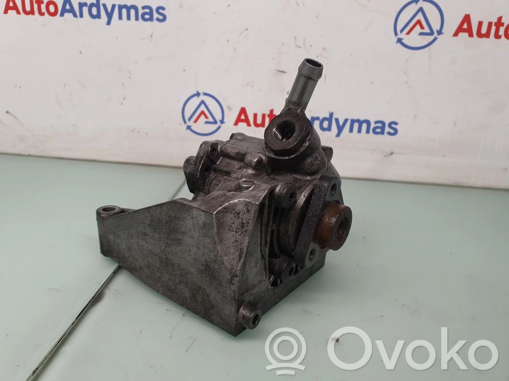 BMW 1 E81 E87 Power steering pump 