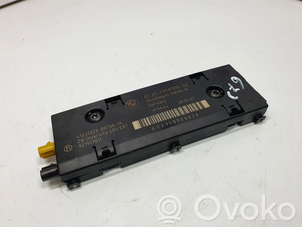 BMW 1 E81 E87 Antenos stiprintuvas 