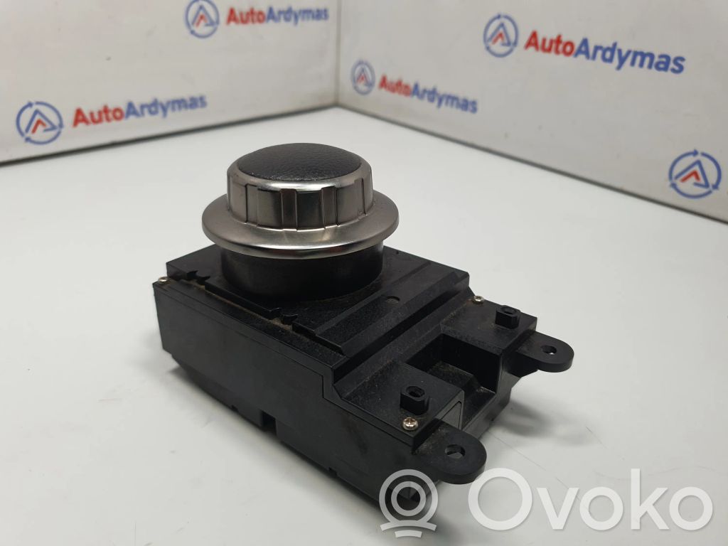 Head unit multimedia control   6963051,65826963051