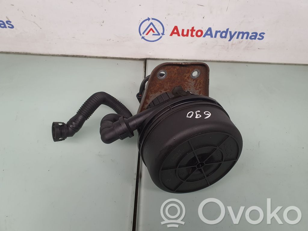 BMW Z4 E85 E86 Antrinis oro siurblys 