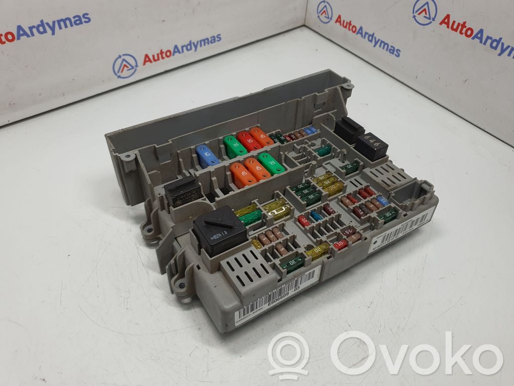 BMW 3 E90 E91 Fuse module 