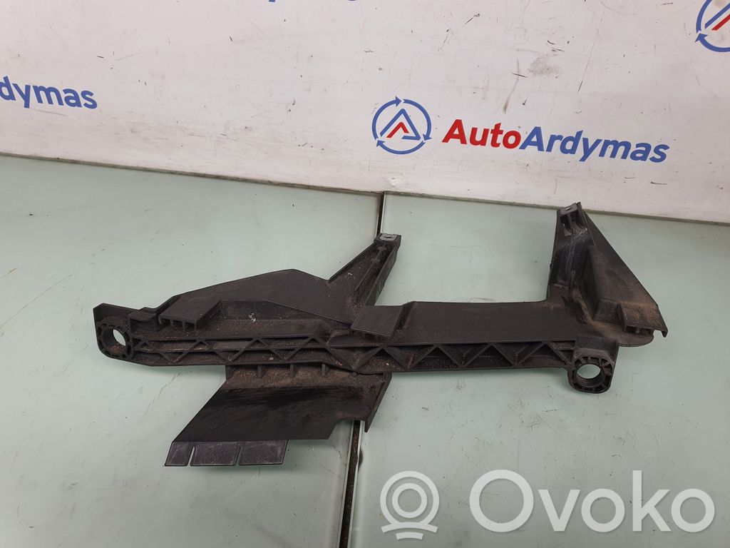 BMW X3 E83 Headlight/headlamp mounting bracket 