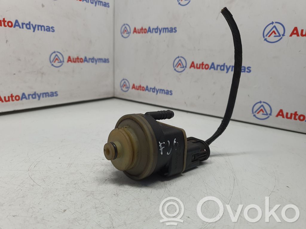 BMW 3 F30 F35 F31 Degvielas filtra sildītājs 