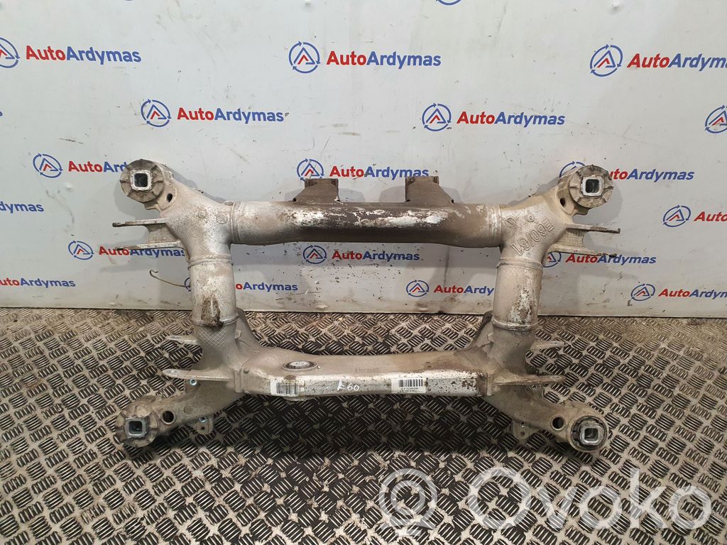 BMW 5 E60 E61 Galinis traversas 