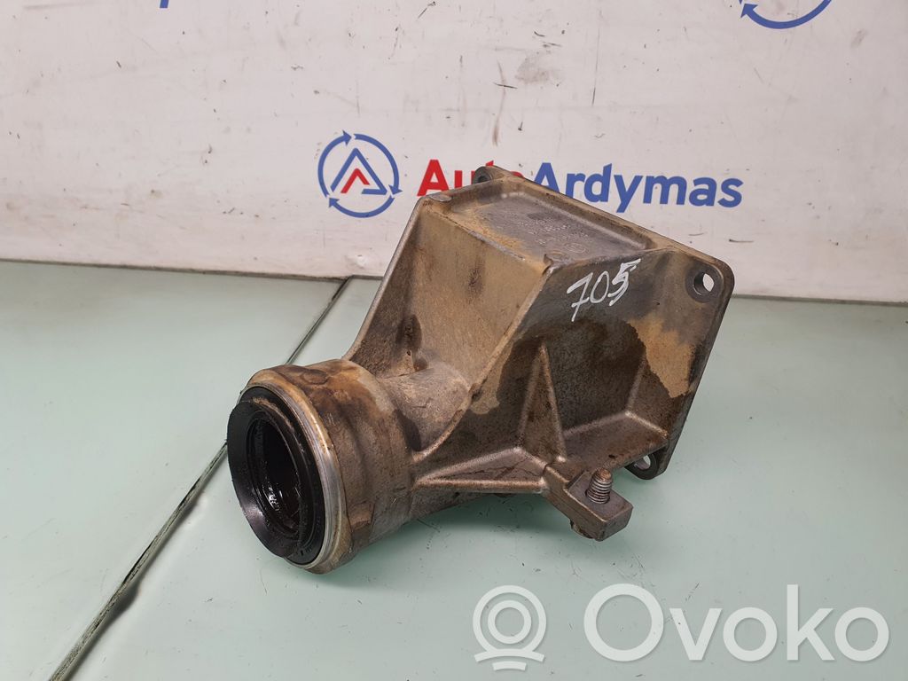 BMW X3 E83 Driveshaft support bearing bracket 