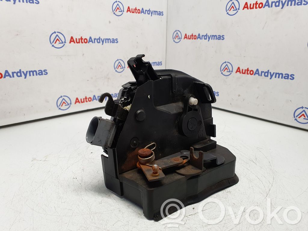 BMW X5 E53 Front door lock 