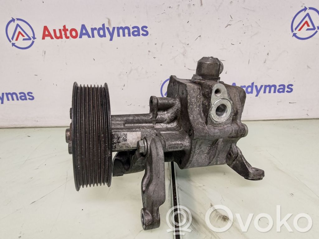Power steering pump   6796452,32416796452