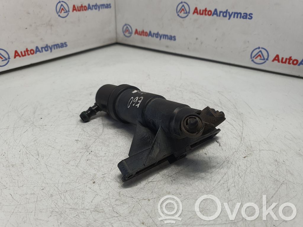 BMW 5 E60 E61 Headlight washer spray nozzle 