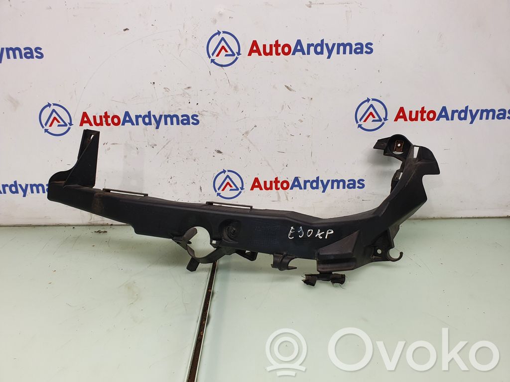 BMW 3 E90 E91 Headlight/headlamp mounting bracket 