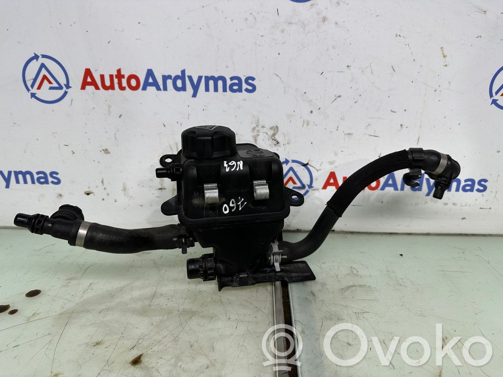 BMW 5 GT F07 Jäähdytysnesteen paisuntasäiliö 