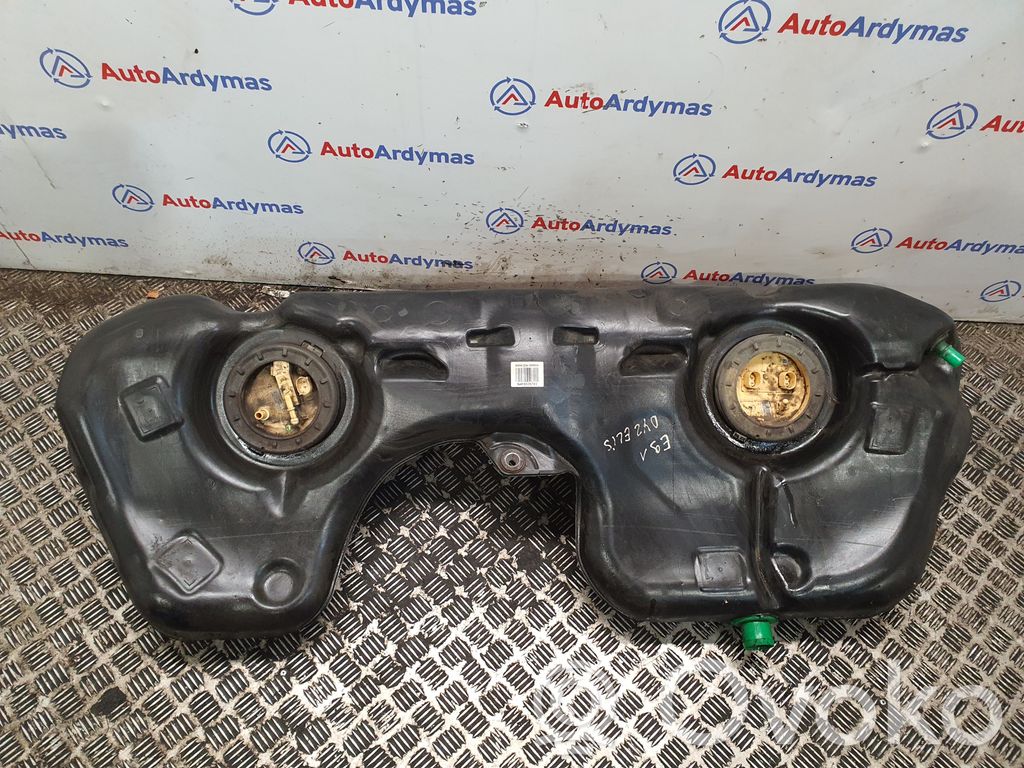 BMW 3 E90 E91 Fuel tank 
