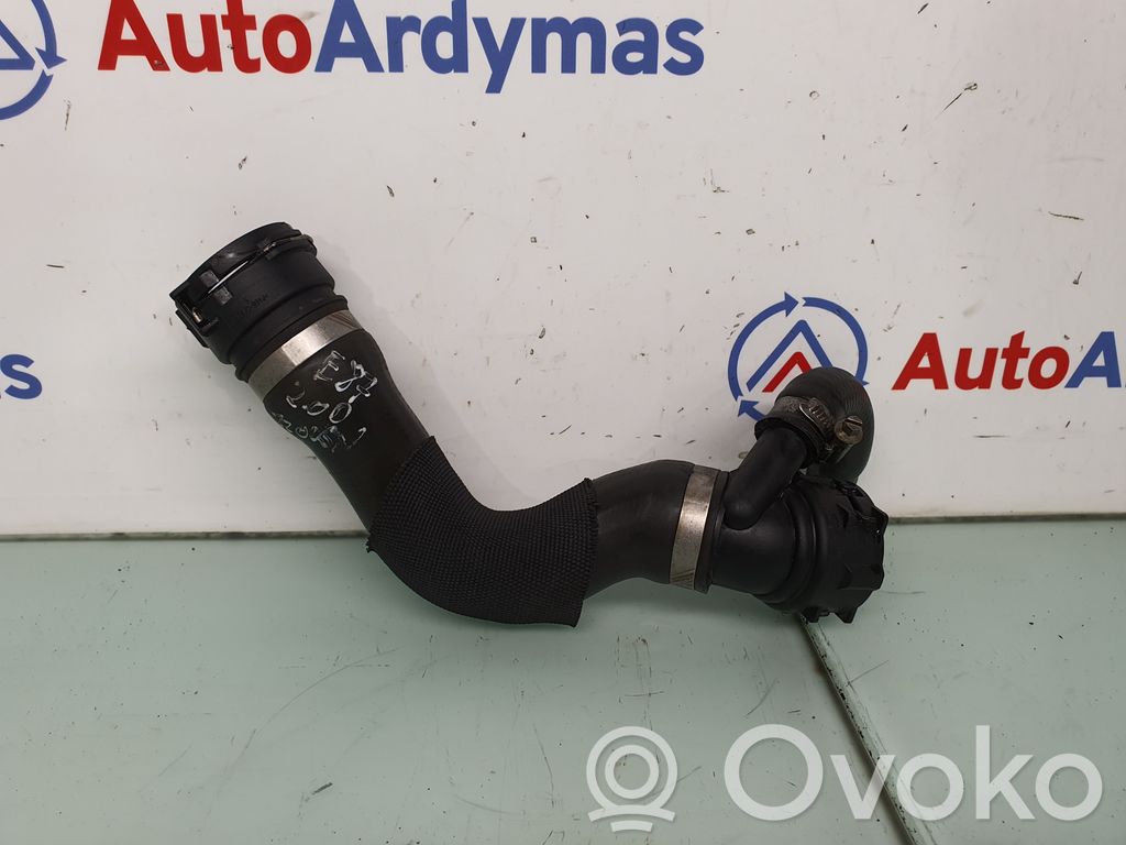 BMW 1 E81 E87 Variklio aušinimo vamzdelis (-ai)/ žarna (-os) 