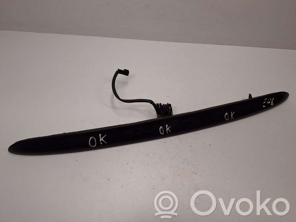 BMW 3 E46 Trunk door license plate light bar 