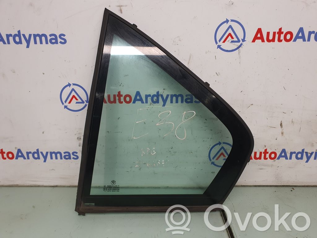 Ventanilla de ventilación de la puerta trasera   8168125,51348168125,8157177,8168121