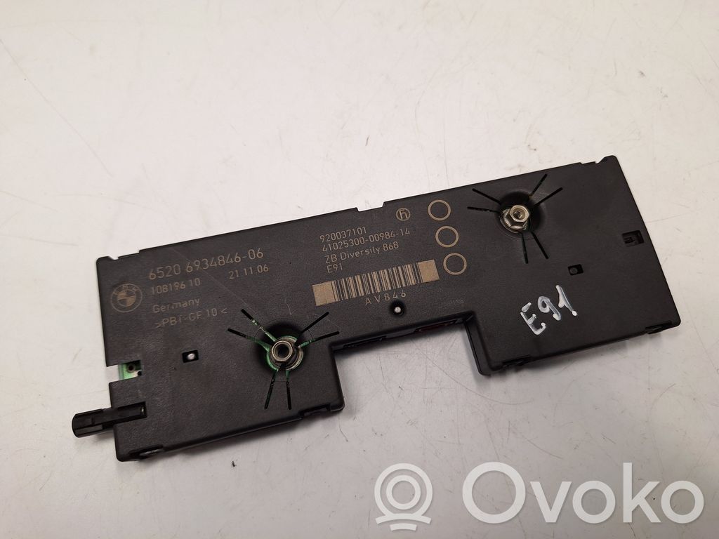 BMW 3 E90 E91 Antenos stiprintuvas 