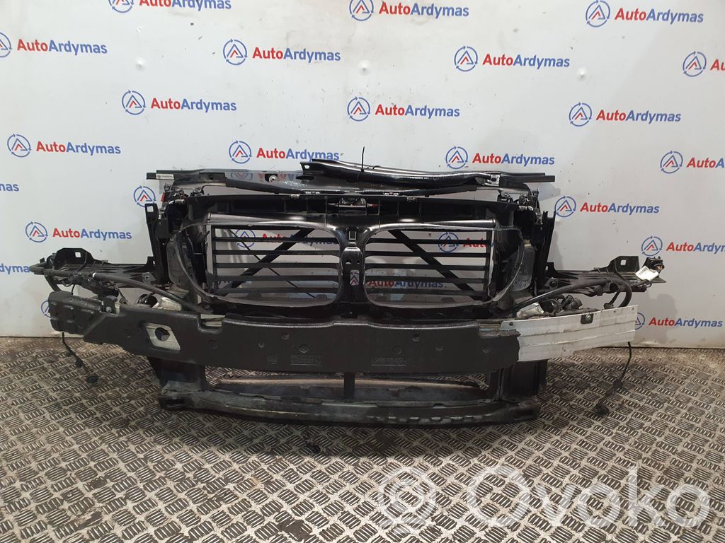BMW 5 F10 F11 Pas przedni 
