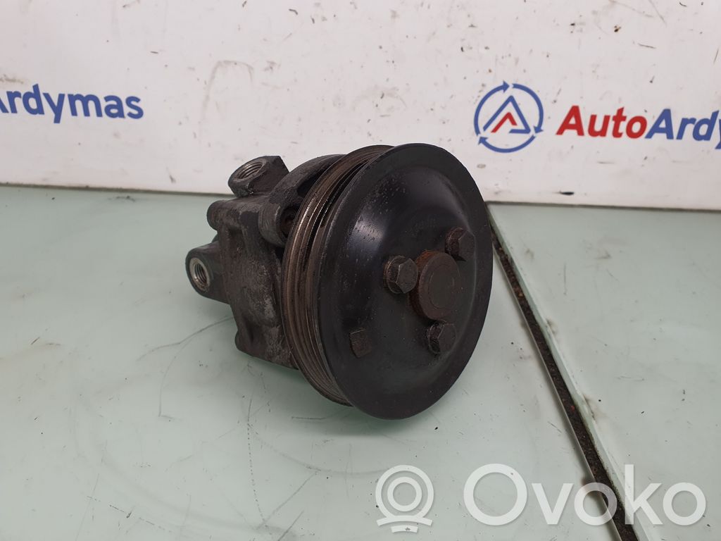BMW 3 E36 Power steering pump 