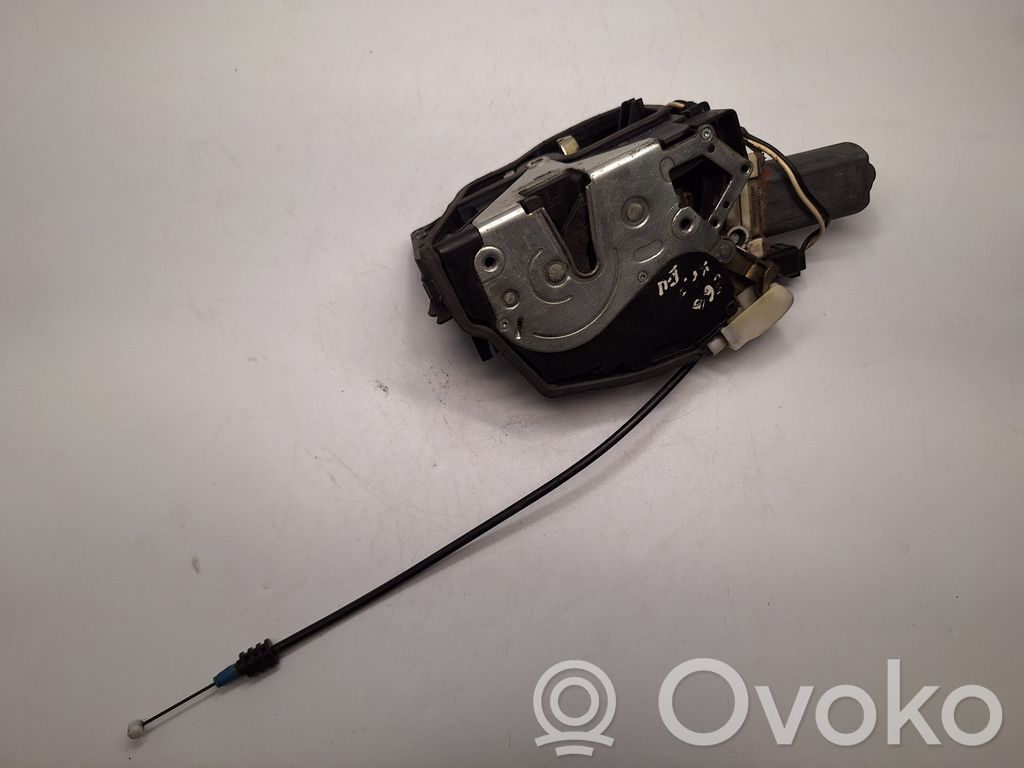 BMW 7 E65 E66 Etuoven lukko 