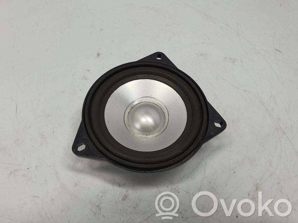BMW 5 E60 E61 Takaoven kaiutin 
