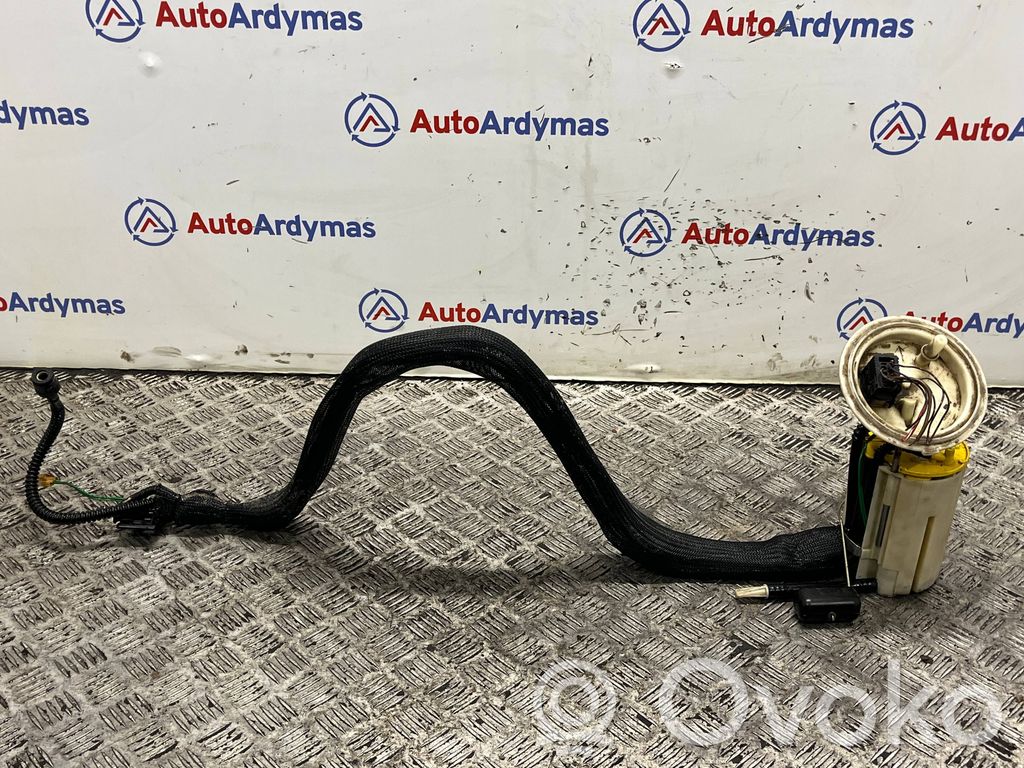BMW 5 E60 E61 Pompe à carburant 