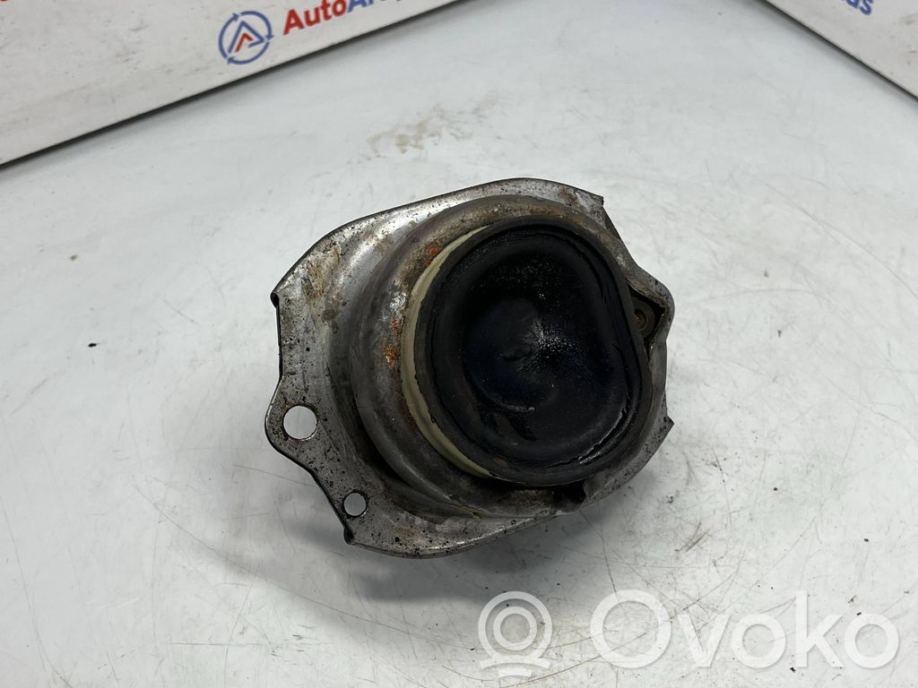 BMW X5 E70 Engine mount bracket 