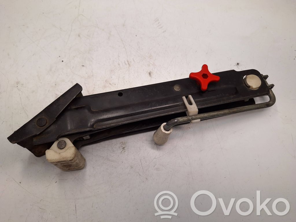Gato   71126757131,71121094878