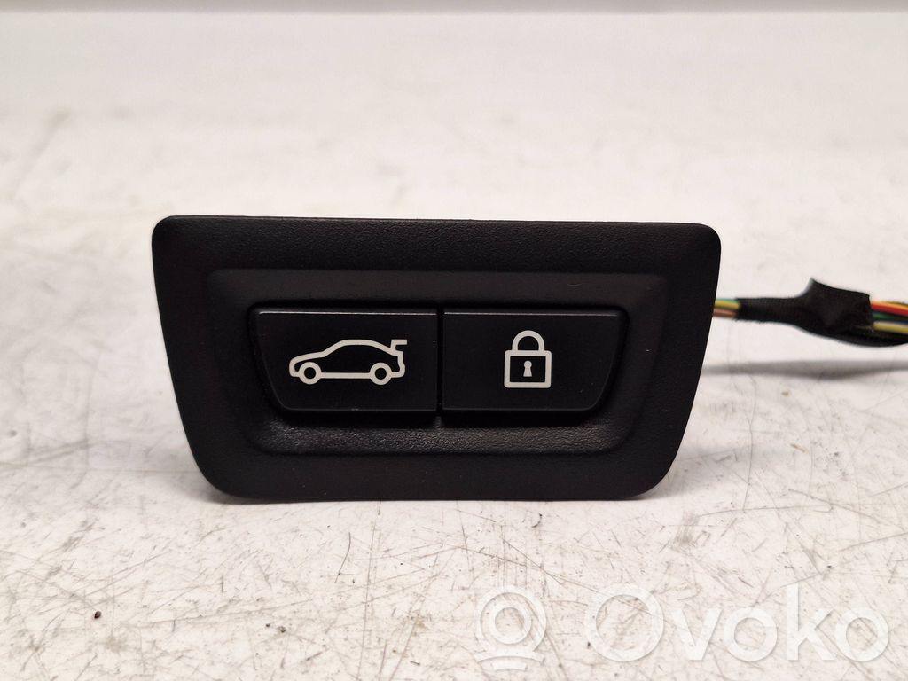 BMW X3 F25 Tailgate/boot open switch button 