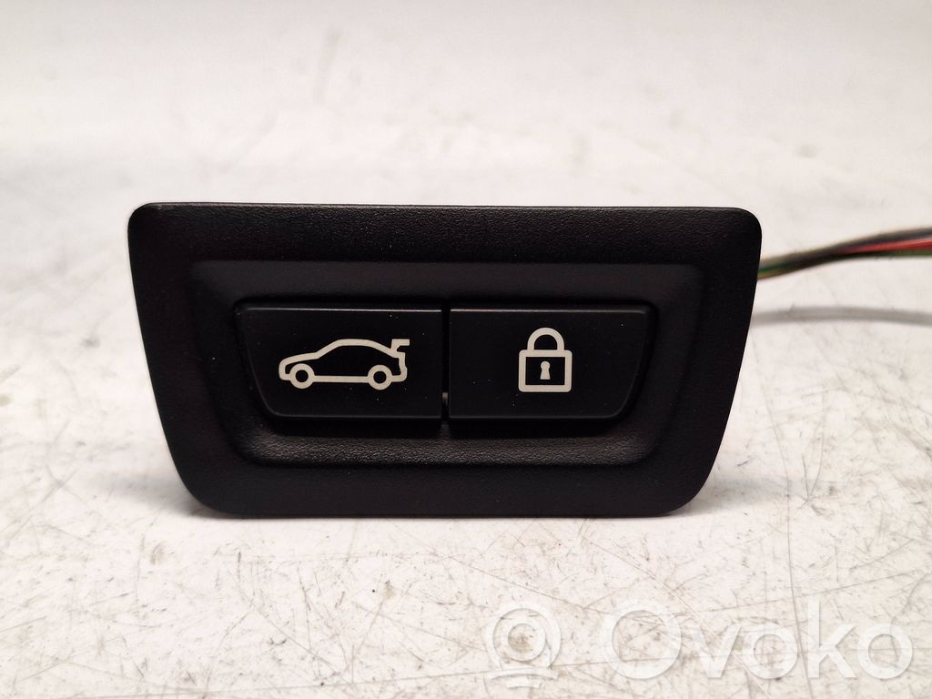 BMW X3 F25 Tailgate/boot open switch button 