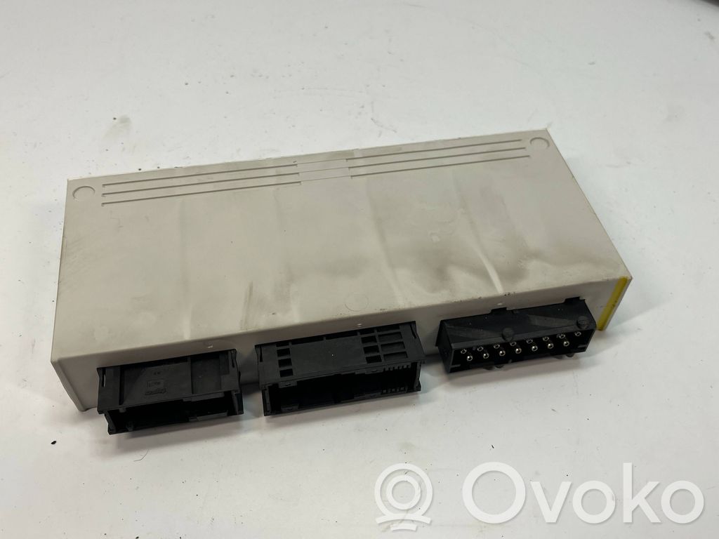 BMW 3 E46 Komforto modulis 