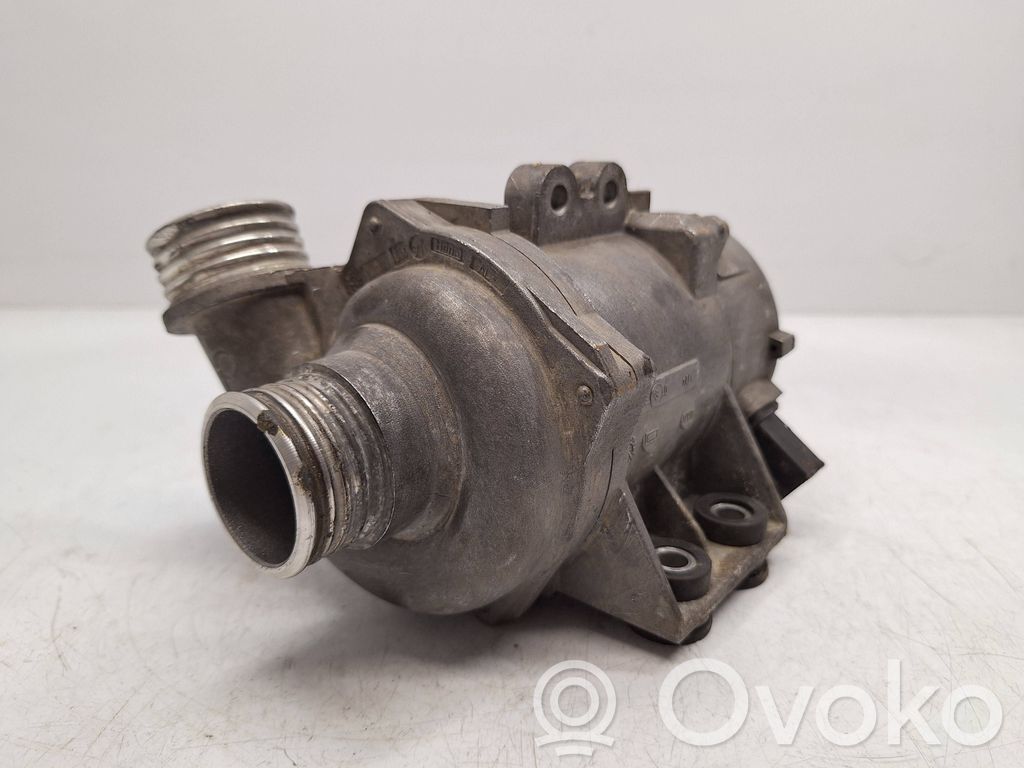 BMW 3 E90 E91 Vandens pompa 