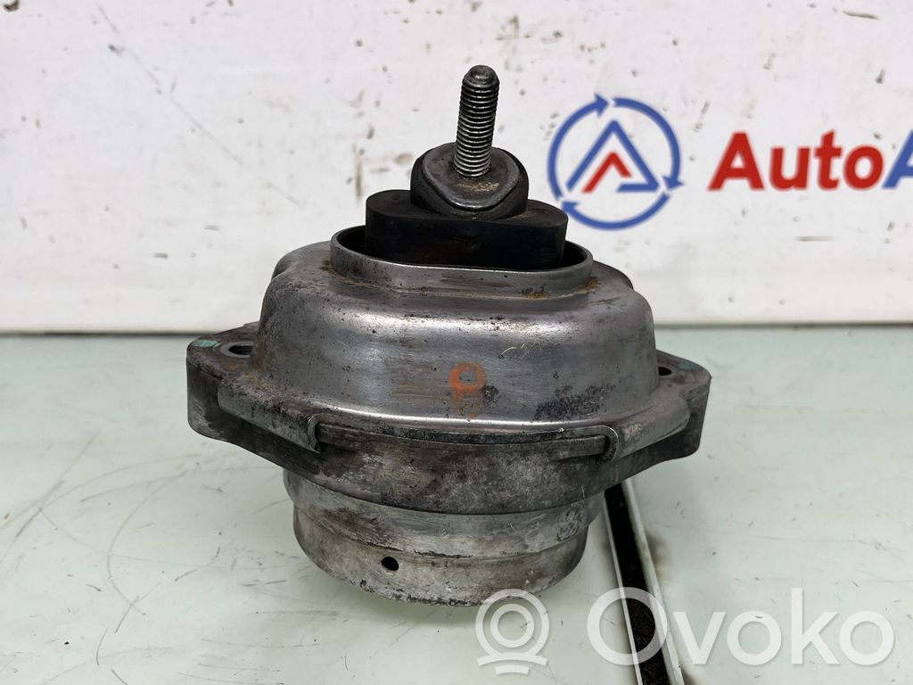 BMW X5 E53 Engine mount bracket 