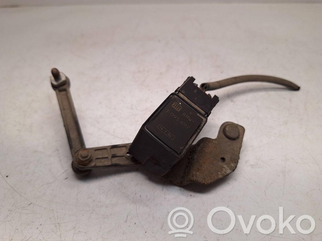 BMW 5 E60 E61 Ajovalon korkeusanturi 