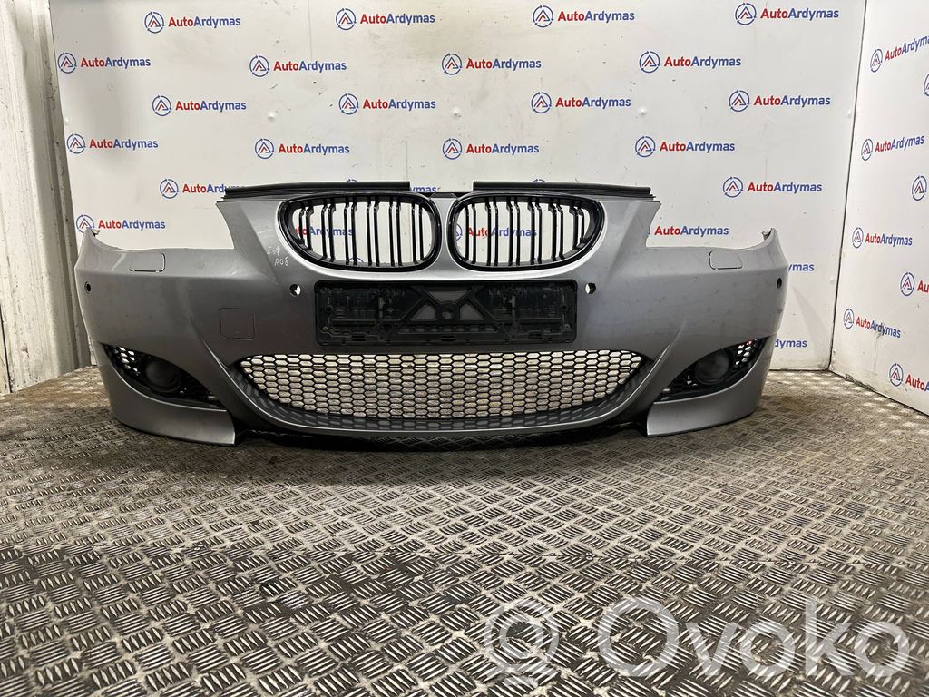 BMW 5 E60 E61 Zderzak przedni 
