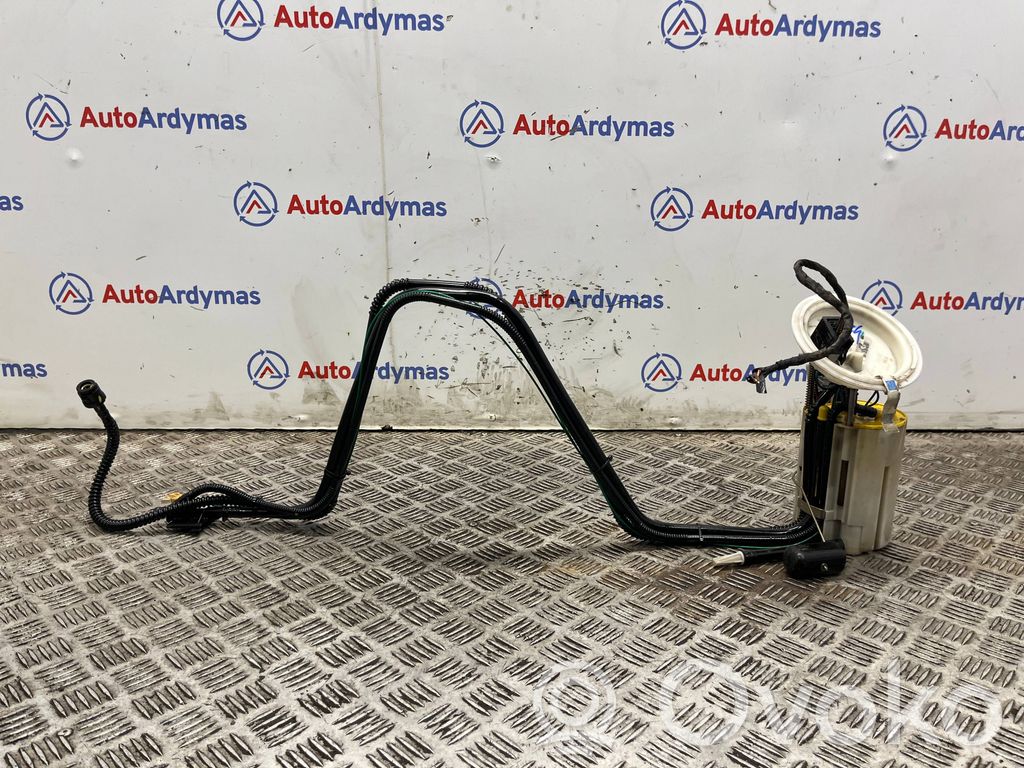 BMW 5 E60 E61 Polttoainesäiliön pumppu 
