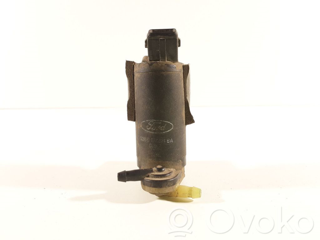 Windscreen/windshield washer pump   93BB17K624BA