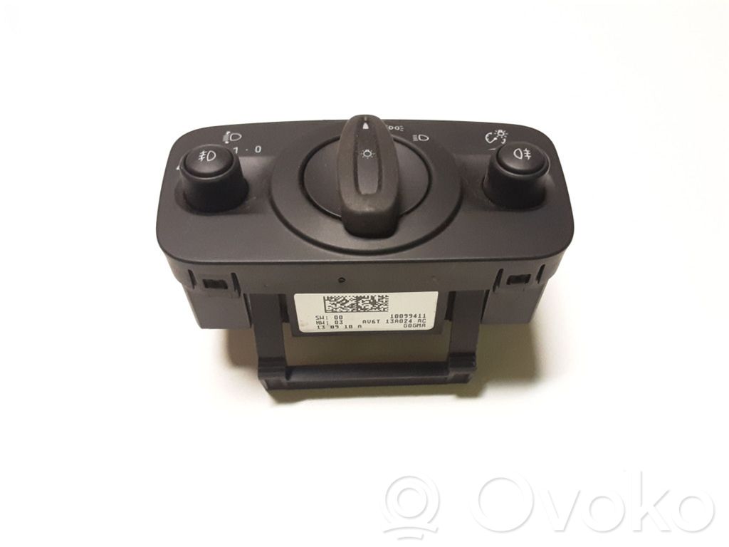 Ford Kuga II Light switch 