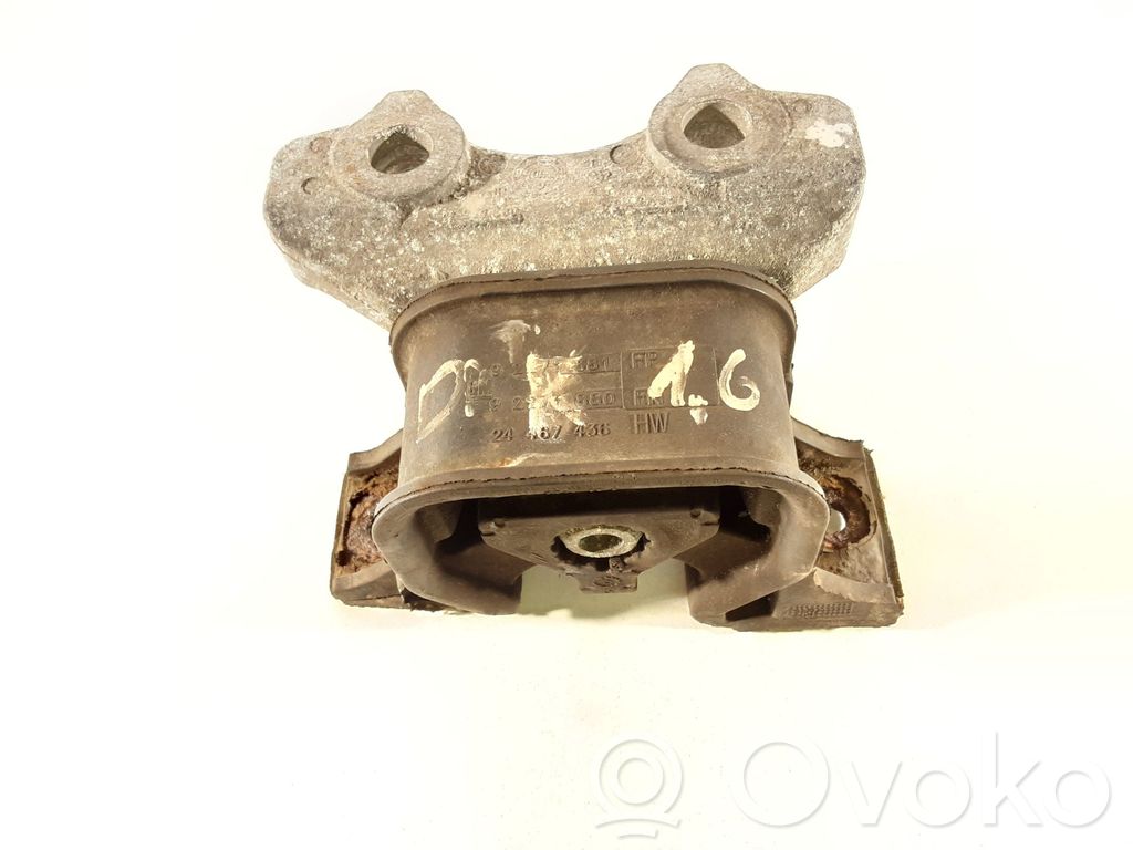 Opel Meriva A Engine mount bracket 
