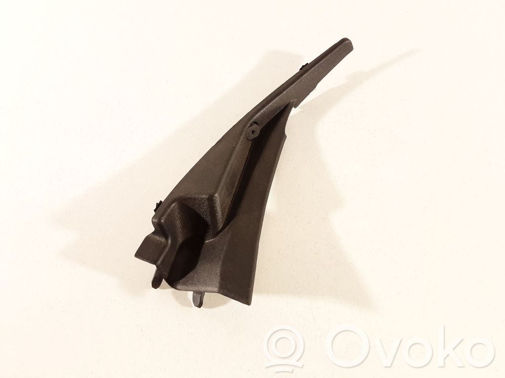 Windshield trim   BBM451PB1