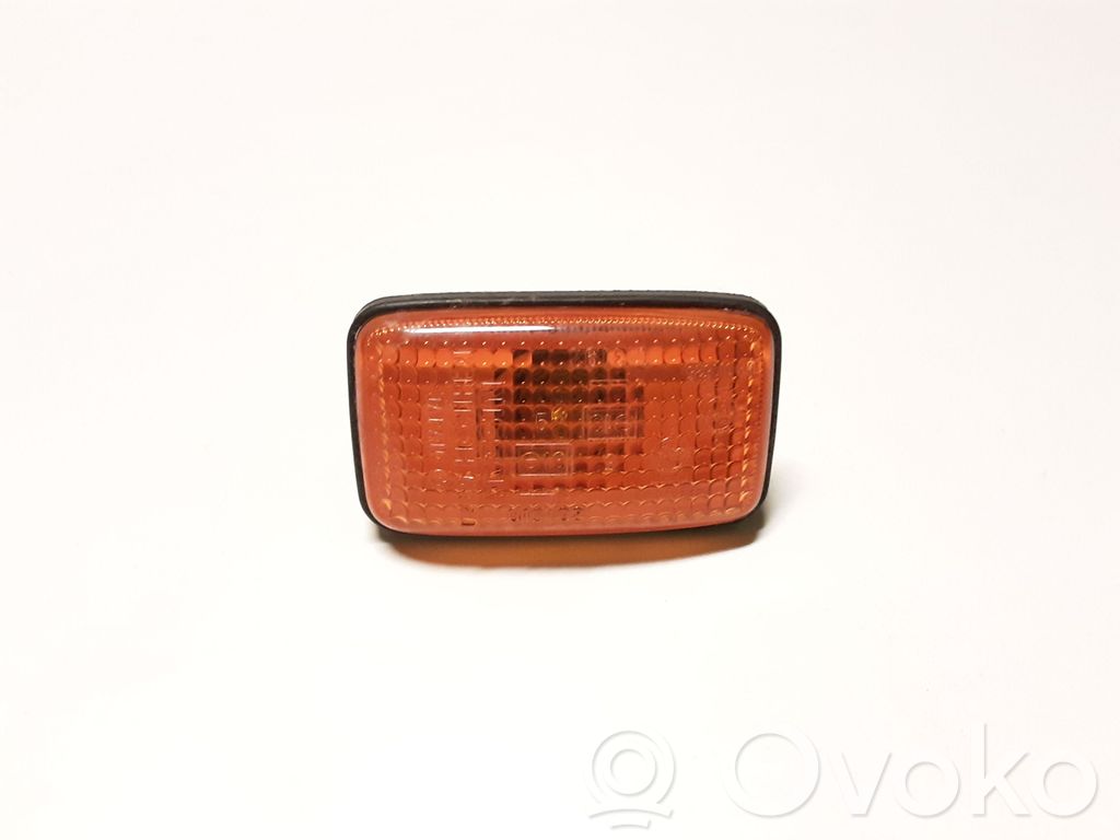 Nissan X-Trail T30 Front fender indicator light 