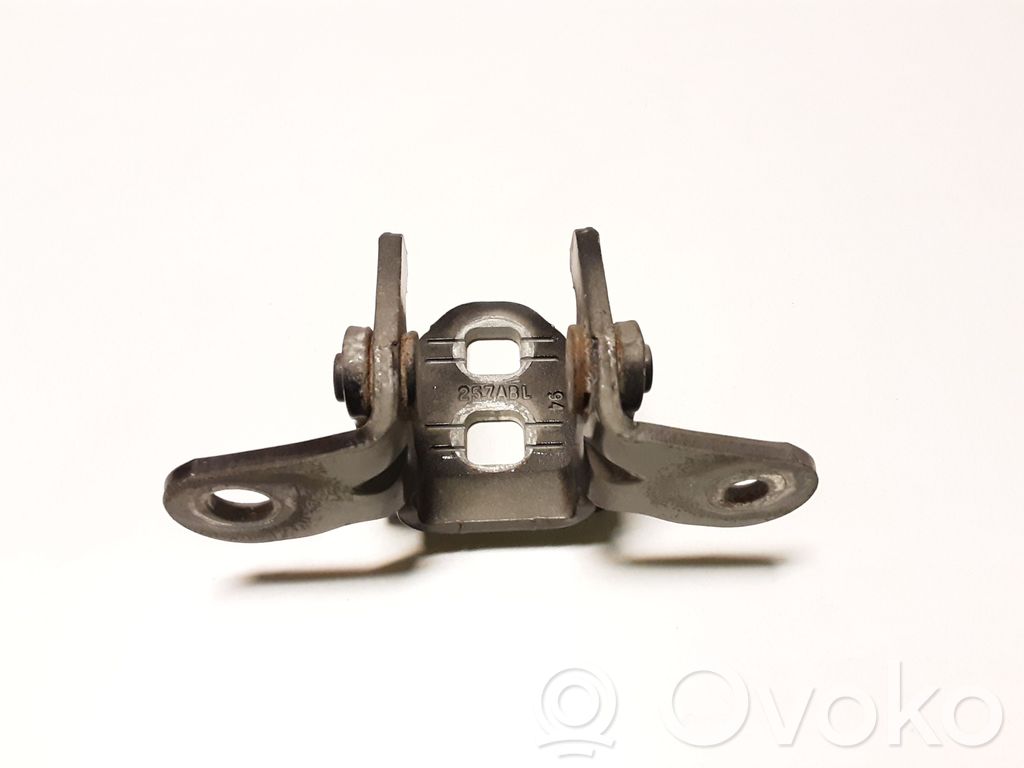Front door upper hinge   257ABL,85574F