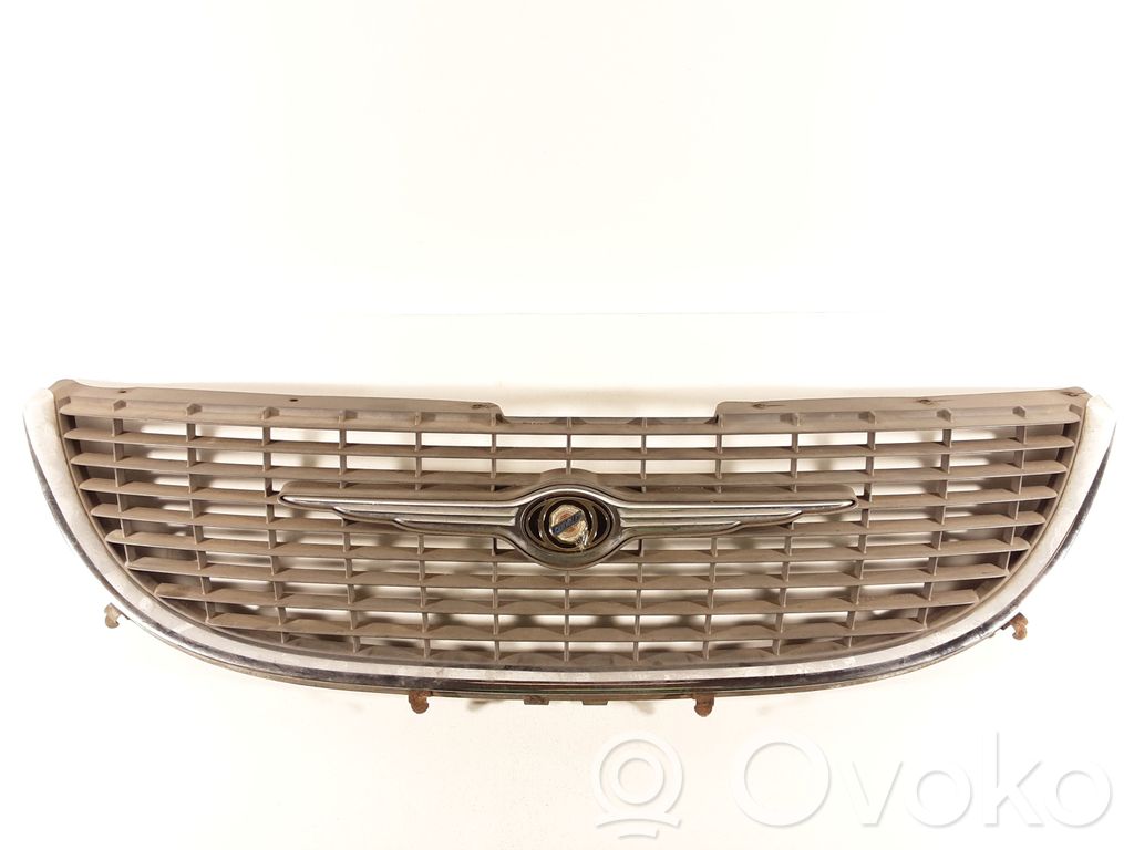 Chrysler Voyager Augšējais režģis 