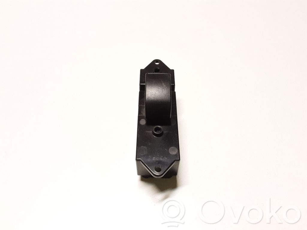 Mitsubishi Outlander Electric window control switch 