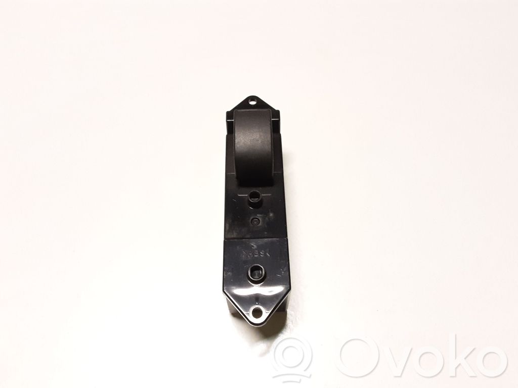 Mitsubishi Outlander Electric window control switch 