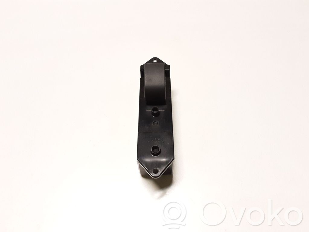 Mitsubishi Outlander Electric window control switch 