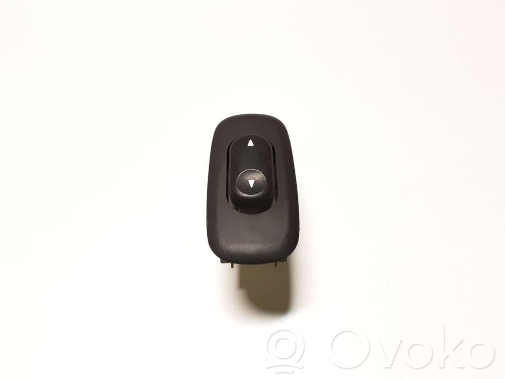 Electric window control switch   E1006638YA